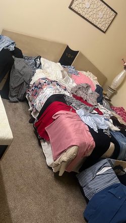 Large boxes of all brand new name brands woman’s clothing pick up in Gaithersburg md20877