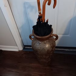 Pottery Vase 