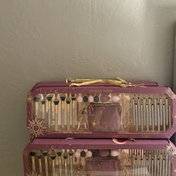 Makeup Brushes 