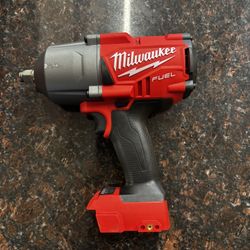 Milwaukee 1/2 Square Impact Wrench 