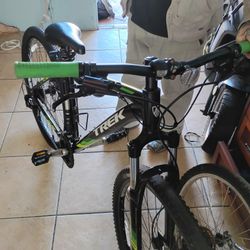 Trek Mountain Bike 