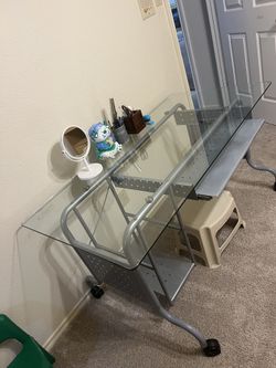 Computer desk transparent