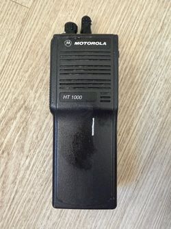 Motorola HT1000 UHF/VHF Two-Way Portable Radio Handheld Untested No Battery
