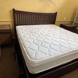Solid Oak Amish Handmade king size bed with drawers