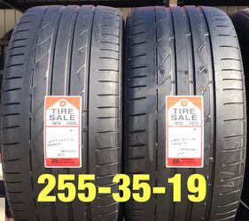 2 used tires 255/35/19 Bridgestone RFT