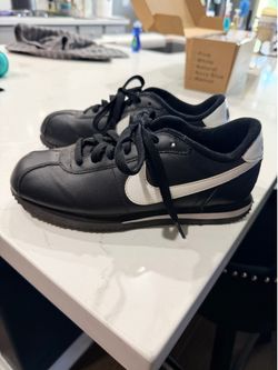 Kids Nike Cortez Size 5y