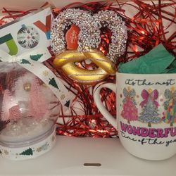 "It's the Most Wonderful Time of the Year"  Set