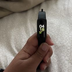 Fitbit fitness watch with charger included 