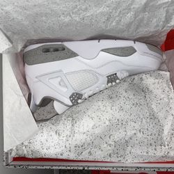 Jordan 4 Retro “White Oreo” size 11 **DS**