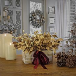 Christmas Plant Arrangement Decoration 
