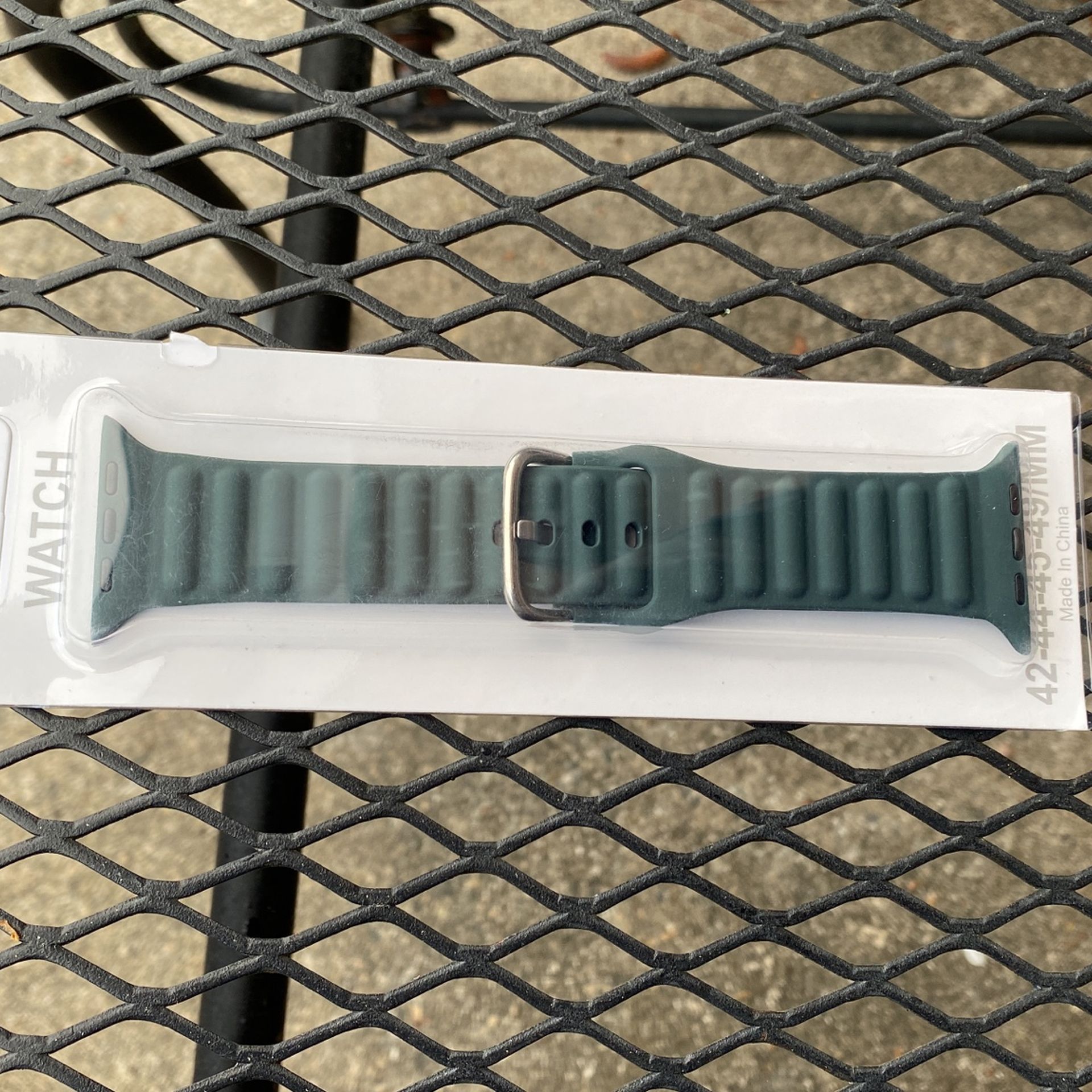 Apple Watch Olive Green Silicone Buckle Band 49/45/44/42