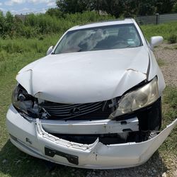 Parts for 2008 Lexus ES350 good motor and transmission!  Body parts available!