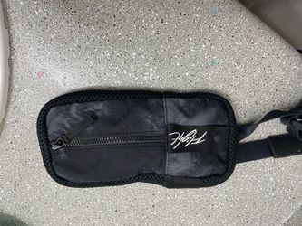 Flight zipper bag
