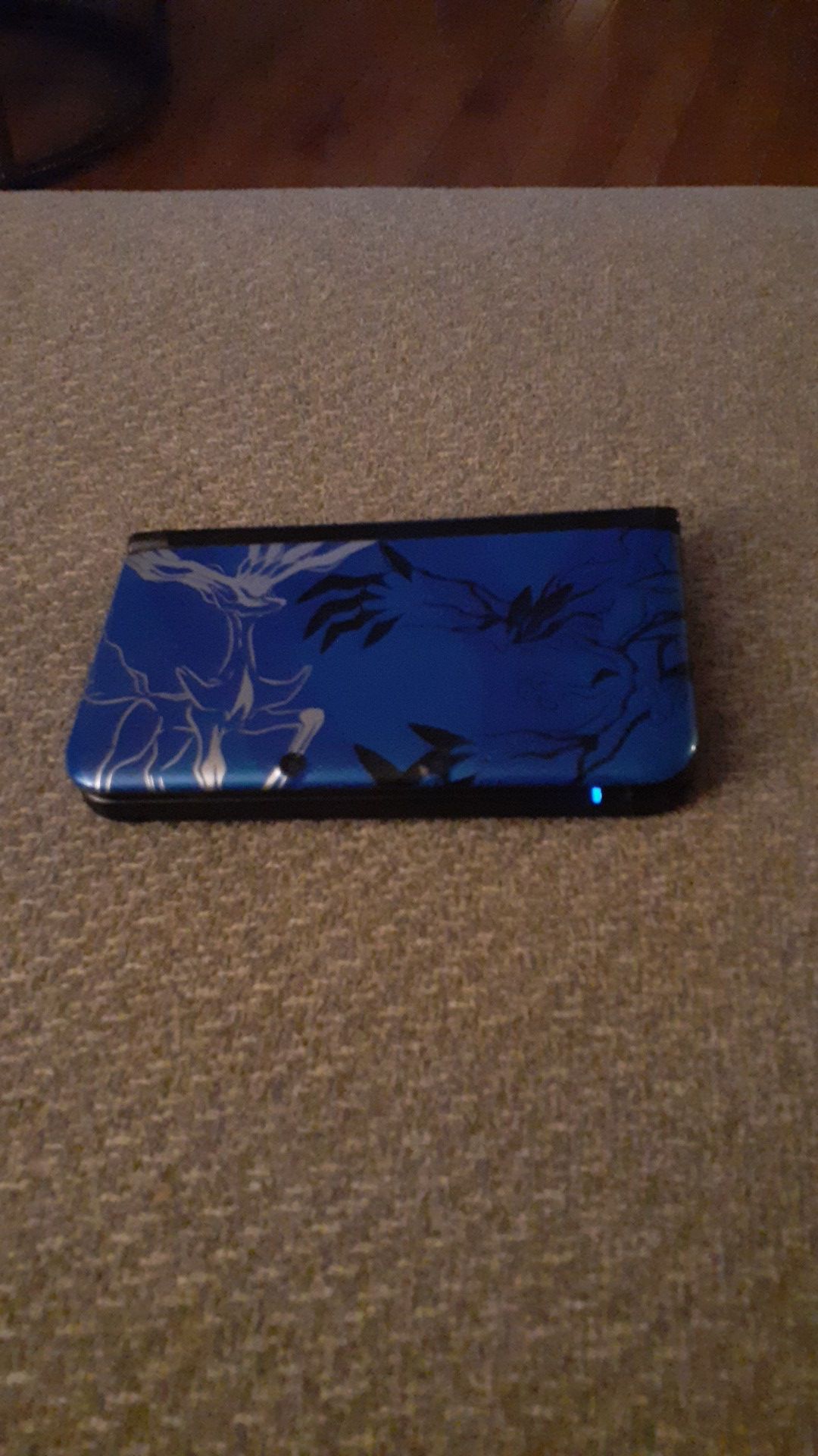 Nintendo 3ds XL Pokemon X and Y special edition