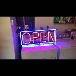 Neon Open 