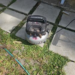 Fortress Air Compressor 