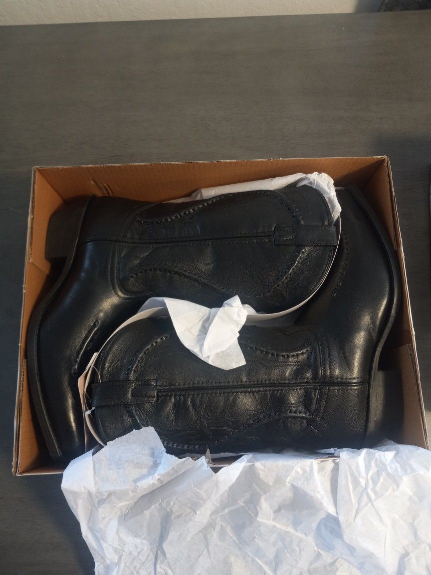 Authentic Laredo Western Boots Mens Black Goat Bucklace Snip Size 11.5 New With Tags and New In Box