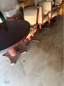 Dining table with 4 armchair