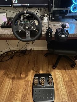 Logitech G27 for Sale in Houston, TX - OfferUp