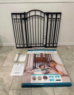 Extra Tall & Wide Pet Gate / Baby Gate - Fits Openings 28.5” - 48”