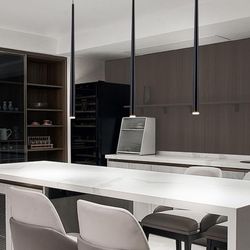 Black Triple Pendant Light – Minimalist Ceiling Fixture