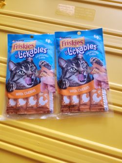 Purina Friskies Lil' Lickables Chicken Cat Treats 2-Pack