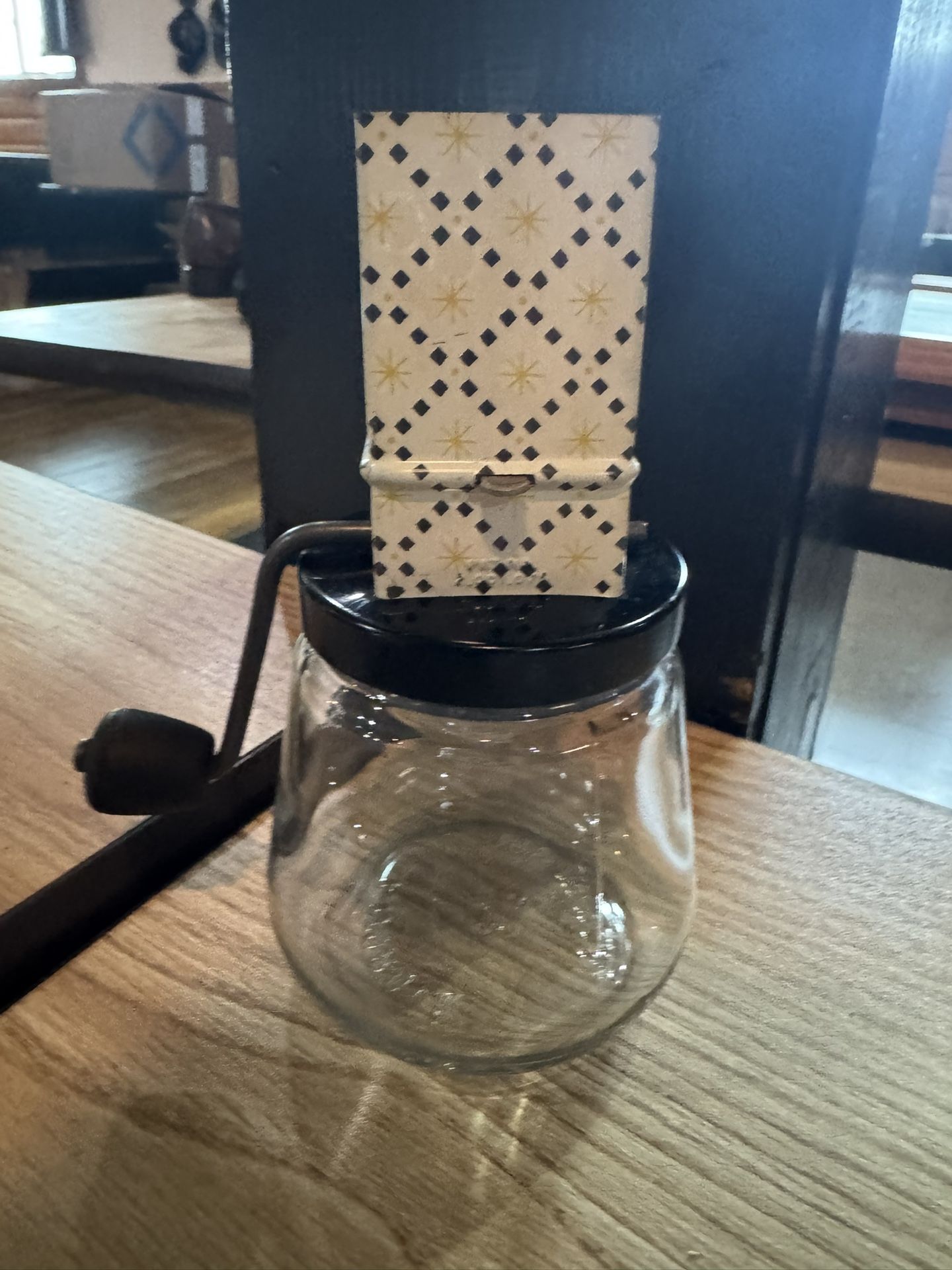 vintage Androck nut grinde