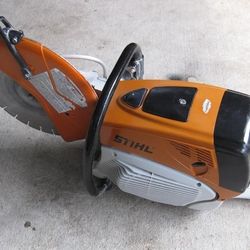 Stihl TS700 Concrete Saw With 14" Disk 