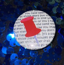 Paper towns/ John Green button pin