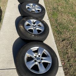 Nissan wheels 16in 5x114.3