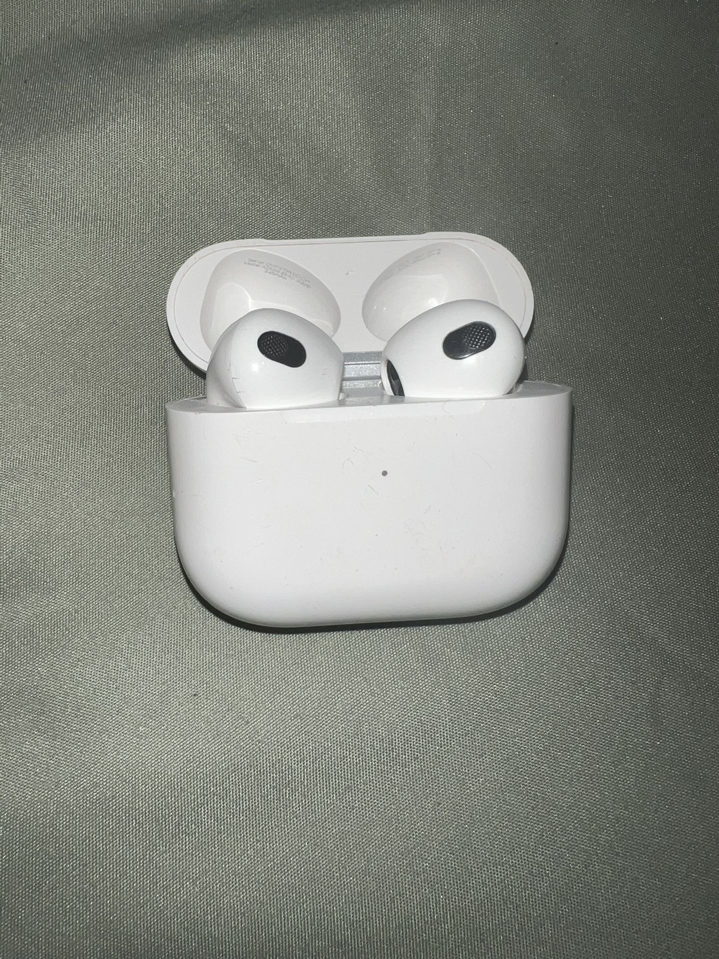 AirPods 3