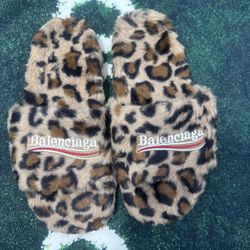 Balenciaga Furry 