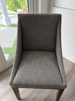 Grey chair in great condition