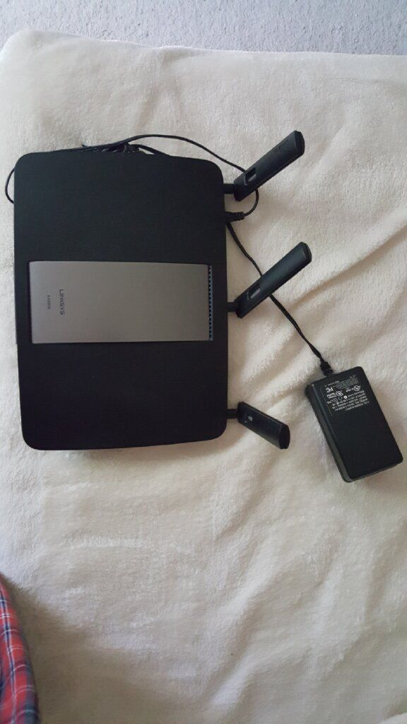 Linksys EA6900 4-Port Gigabit Wireless AC Router