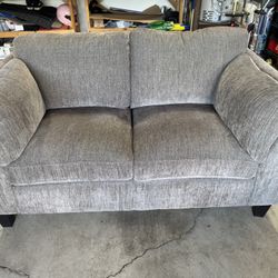 Loveseat 