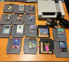 Nintendo NES Console with 14 Games Bundle