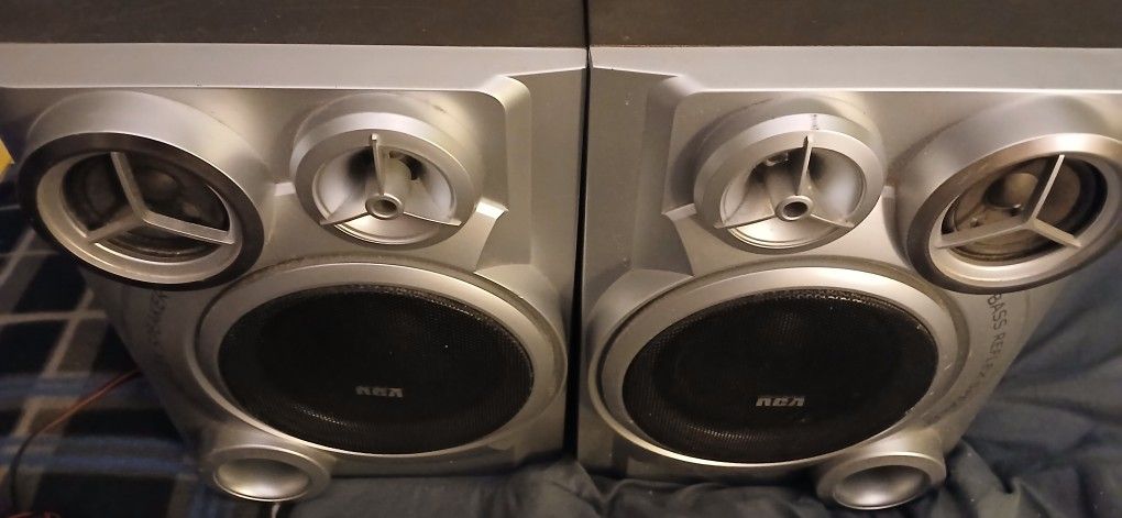 RCA BASS REFLEX SPEAKERS for Home stereo Systems
