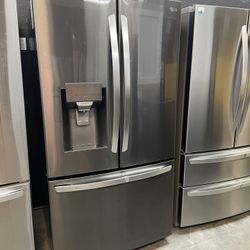 Lg ThinQ French Door Refrigerator In Black Stainless 