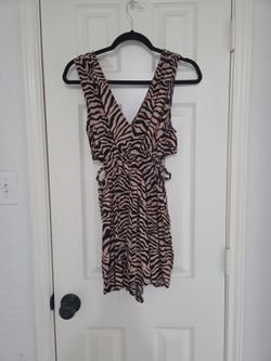 Romper/shorts with cute side cutout size L