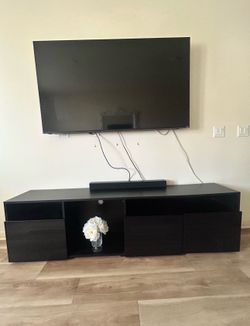 Modern entertainment center