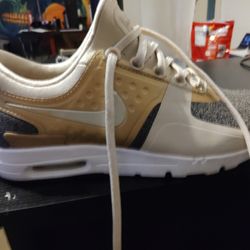 Women's Air Max Zero Gold