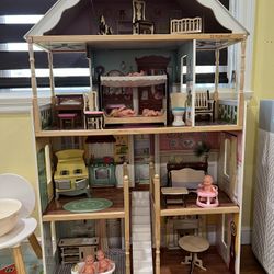 KidsKraft Charlotte Classic Wooden Dollhouse
