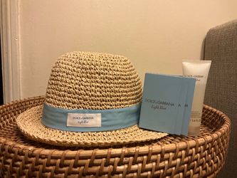 Dolce & Gabbana Light Blue Woman Shower gel, Hat, and Samples