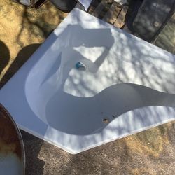Corner Drop-in Bathtub