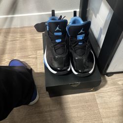 Jordan’s Stay Loyal Size 6.5