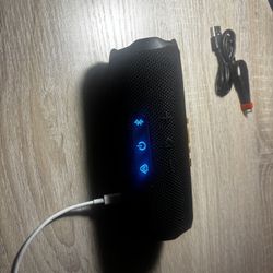 Flip 7 bluetooth speaker (with box, jet black)