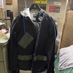 LOW PRICE MOVING- MARMOT $289 + TAX WATERPROOF JACKET 