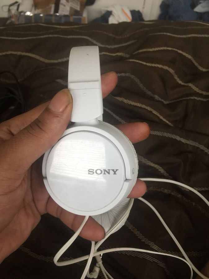 Sony headphones (white)