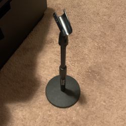 Short Microphone Stand 