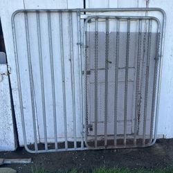 Metal Gate 